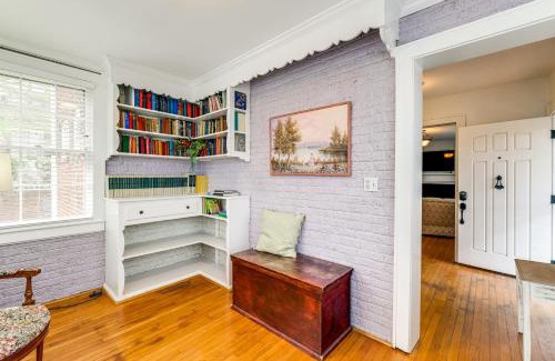 Roanoke House | 1 Mi to Dtwn Roanoke Home with Yard and Mtn View!