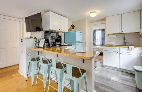 Hyannis House | 1 Mi to Ferry Sea Street Cottage in Hyannis