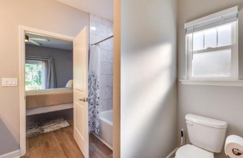 Tallahassee Apartment | 1 Mi to Florida State Capitol Tallahassee Escape