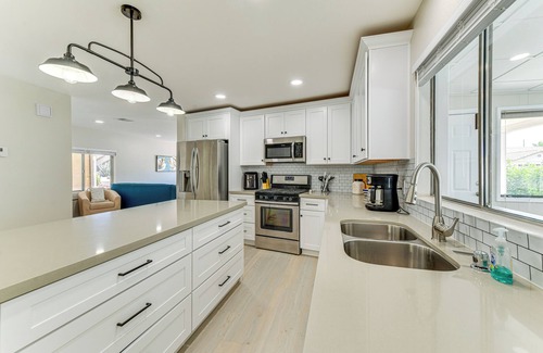 Chandler House | < 1 Mi to Golf: Modern Sun Lakes Home w/Patio