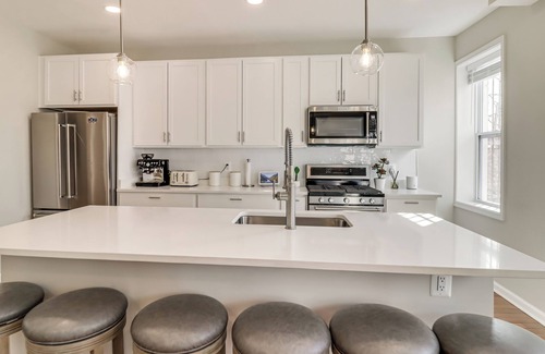 Park View House | < 1 Mi to Howard University: Townhome w/Deck