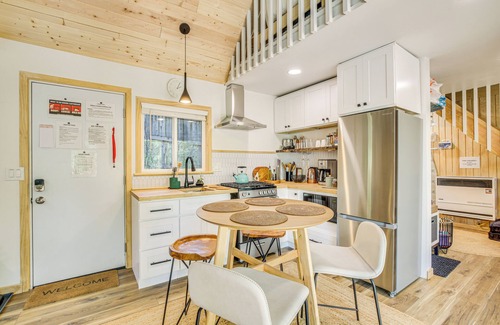 Crestline Apartment | 1 Mi to Lake: Crestline Cabin w/Private Hot Tub!