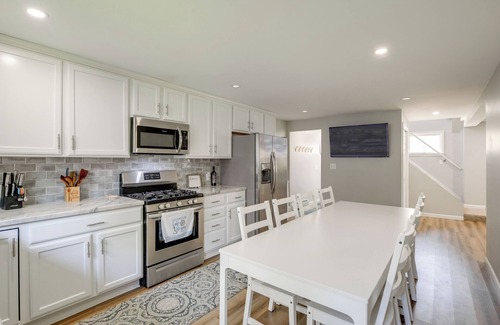 Lake Erie Beach House | 1 Mi to Lake Erie: Family-Friendly Angola Home!