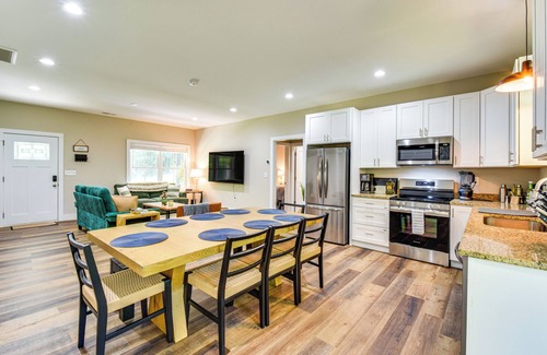 Anderson House | 1 Mi to Lake Hartwell: Updated Retreat w/Patio!