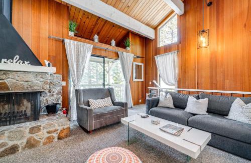 Kings Beach Apartment | 1 Mi to Lake Tahoe Condo with Pool Access
