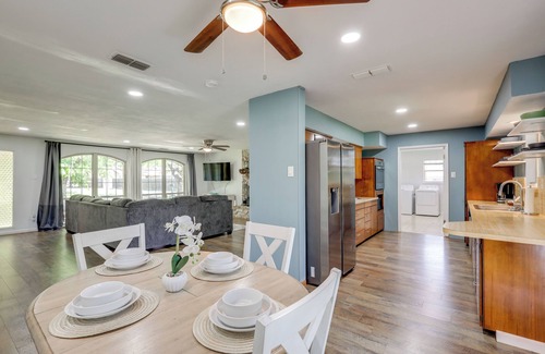 Morgan Cottage | 1 Mi to Lake Whitney: Morgan Home w/ Deck!