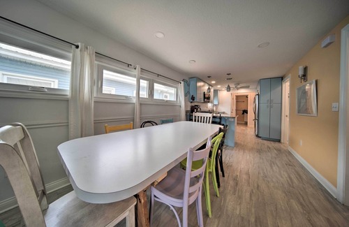 Erie Cottage | 1 Mi to Presque Isle: Waterfront Lake Erie Cottage