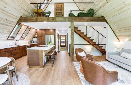 Alpine Lake House | 1 Mi to Resort Beach Alpine Lake A-Frame!
