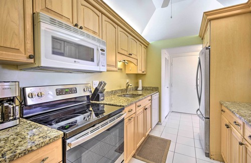 Siesta Key Condo | < 1 Mi to Siesta Key Beach: Condo w/Pool
