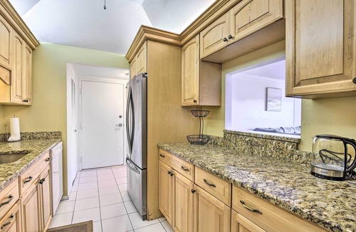 Siesta Key Condo | < 1 Mi to Siesta Key Beach: Condo w/Pool