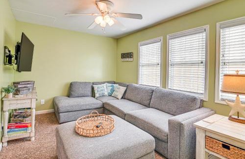 Garden City House | 1 Mi to Surfside Beach Coastal Cottage