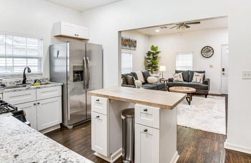 Tulsa House | 1 Mi to Tulsa Arts District Updated Home with Deck!