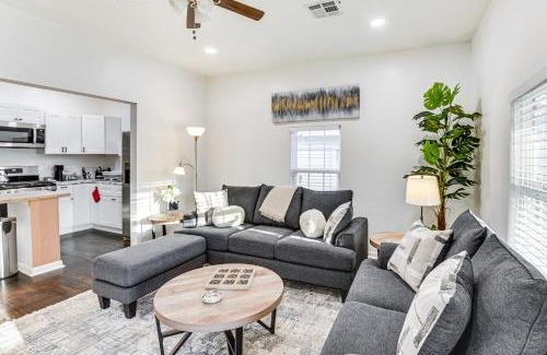 Tulsa House | 1 Mi to Tulsa Arts District Updated Home with Deck!