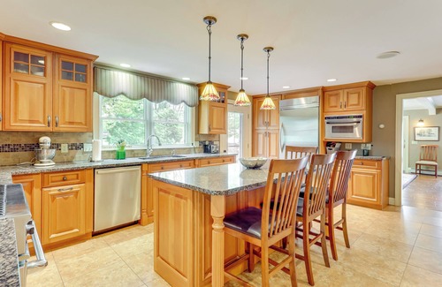Lake George Cottage | 1 Mi to Village: Waterfront Oasis in Lake George!