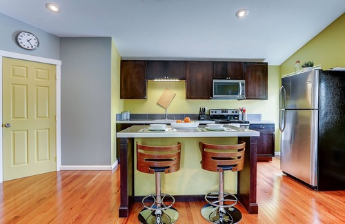Orchard District House | 1 Mile to Downtown. Charming, Comfortable And Very Spacious. Come Enjoy Bend.