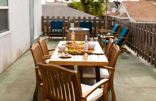 North Pacific Beach House | 1 Mile to the Beach Sunny Coastal Retreat