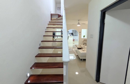 New Kingston House | 1 min from Bob Marley Museum - The Opulent Manor