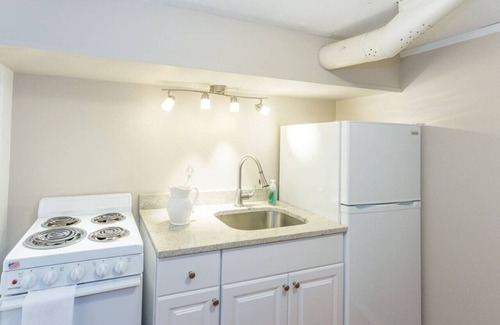 Rockport Apartment | ✩1 min to Front Beach✩Cute Studio✩Prime location