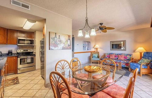 Historic Kailua Village Condo | 1 Min Walk Downtown! Lux Spacious Condo w/views