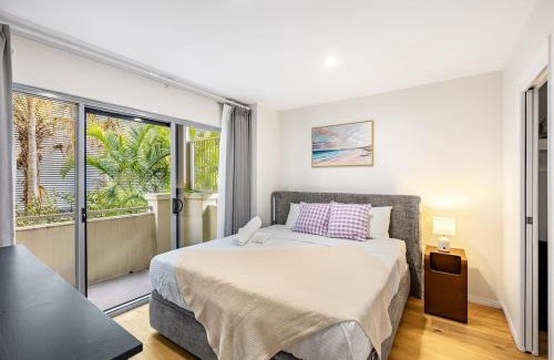Indooroopilly Apartment | 1 Min Walk to Mall Modern Apt with Balcony and Pool
