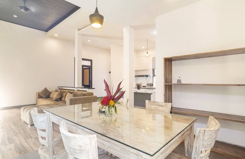 Penuktukan Villa | 1 Minute to a Water Park! Spacious 2 Bedroom Villa With Private Pool