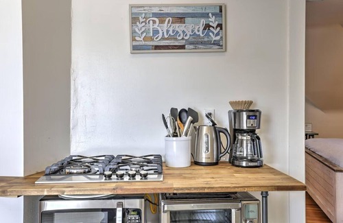 Sheridan Apartment | 1 minute to historic downtown, bring your pet!