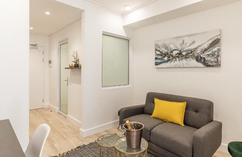 Cape Town City Centre Apartment | 1 On Albert 2 bed harbour view
