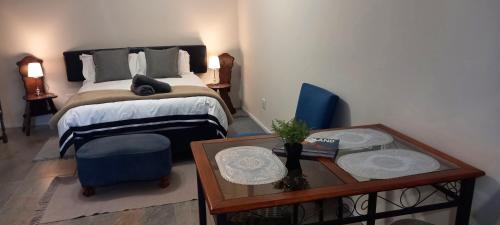 Somerset East Apartment | 1-On-Scott Garden Suites