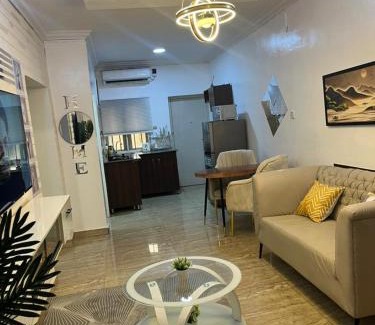 Ikeja Apartment | 1 or 2 Bedroom Luxury Ikeja Mini Flat Ikeja Lagos, Airport 5mins, 24 Hours power, GRA 3mins-Your Elegant Home in Ikeja