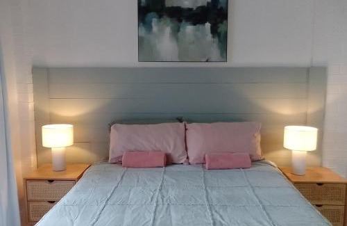 Long Jetty House | 1 queen bed private bathroom own entrance