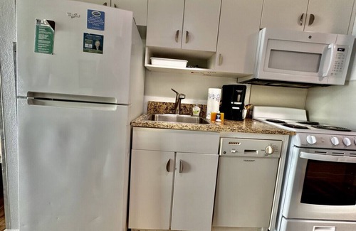 Ocean Drive Condo | #1 rated hotel in North Myrtle Beach 1 Bedroom Pools restaurant bars private beach 0613