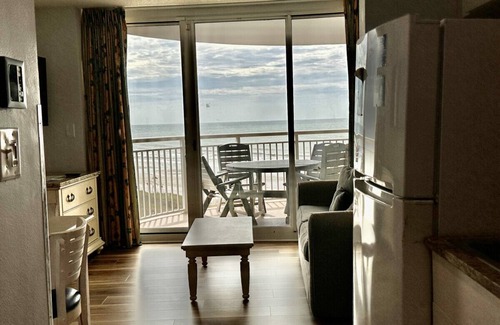 Ocean Drive Condo | #1 rated hotel in North Myrtle Beach 1 Bedroom Pools restaurant bars private beach 0613