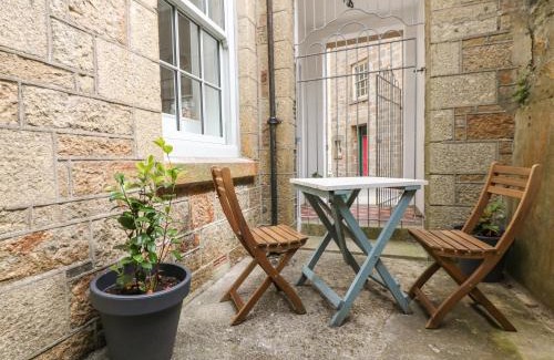 Chysauster House | 1 Regents Mews