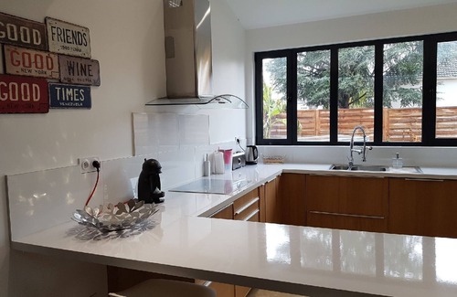 Olivet Cottage | 1 rental, 100 m², 5 people, 2 bedrooms, 1 Jacuzzi, wi-fi