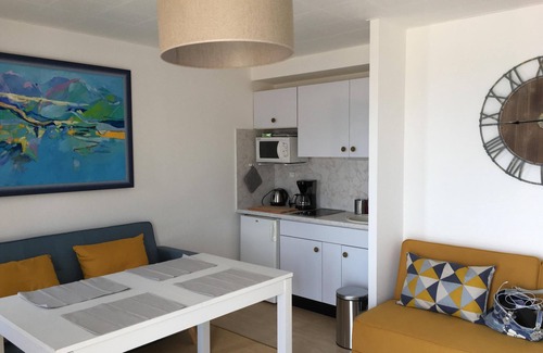 Billiers Apartment | 1-room apartment, Pointe de Pen Lann, opposite Billiers beach