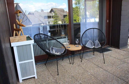 Schoenwald Apartment | 1-room apartment with large balcony, sauna + swimming pool in the house