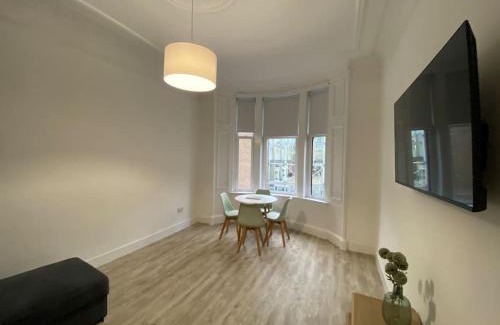 Paisley Apartment | 1 Smithhills Sleeps 5 Central and Spacious