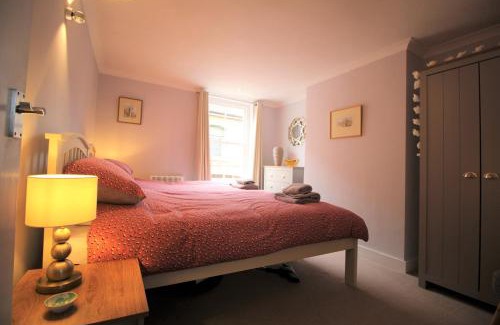 Canterbury House | 1 Steam Packet Cottage