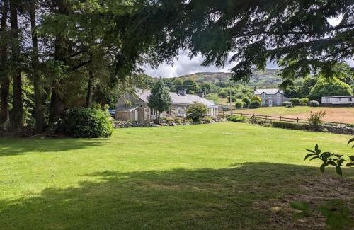 Garndolbenmaen House | 1 Tan Y Coed