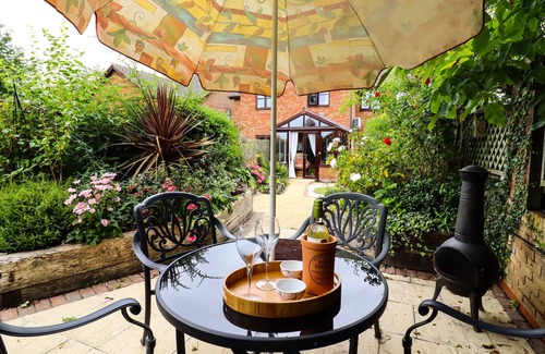 Old Newton House | 1 THE GARDENS, pet friendly, with a garden in Haughley