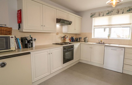 Annalong Cottage | 1 THE MOORINGS, pet friendly in Annalong, County Down