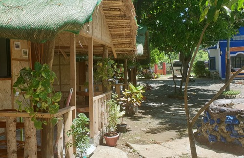Lucap RV Rental | #1 Traditional Filipino Kubo Hut near 100 Islands Wharf