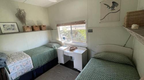 Minnie Water House | 1 Waratah - Delightful Cottage Getaway