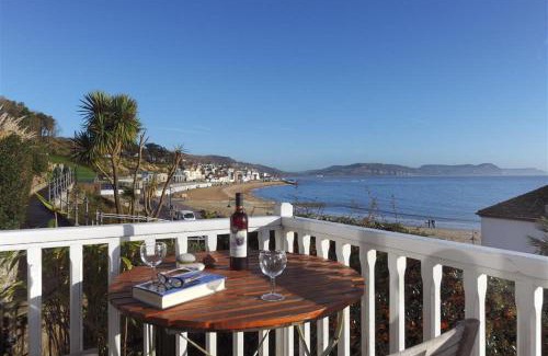 Lyme Regis House | 1 Wellhayes