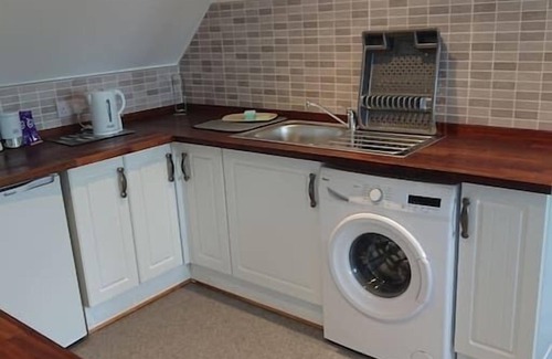 Long Sutton Apartment | 1 Wood Yard Cottages. 2 Bedroom, Large lounge