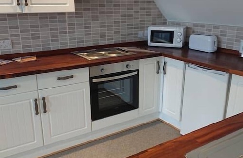 Long Sutton Apartment | 1 Wood Yard Cottages. 2 Bedroom, Large lounge