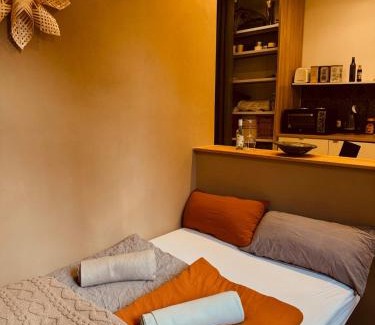 Bad Wilhelmshoehe Apartment | 1-Zimmer-Apartment mit Balkon nähe ICE-Bahnhof