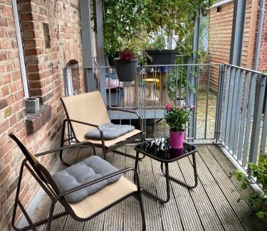 Bad Wilhelmshoehe Apartment | 1-Zimmer-Apartment mit Balkon nähe ICE-Bahnhof