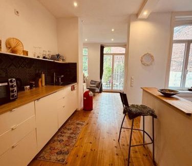 Bad Wilhelmshoehe Apartment | 1-Zimmer-Apartment mit Balkon nähe ICE-Bahnhof