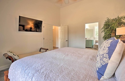 Deschutes River Woods House | 10-Acre Bend Home < 4 Mi to Old Mill District